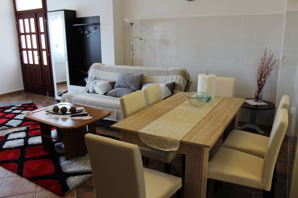 Apartment Mis Floura Rijeka Bagian luar foto