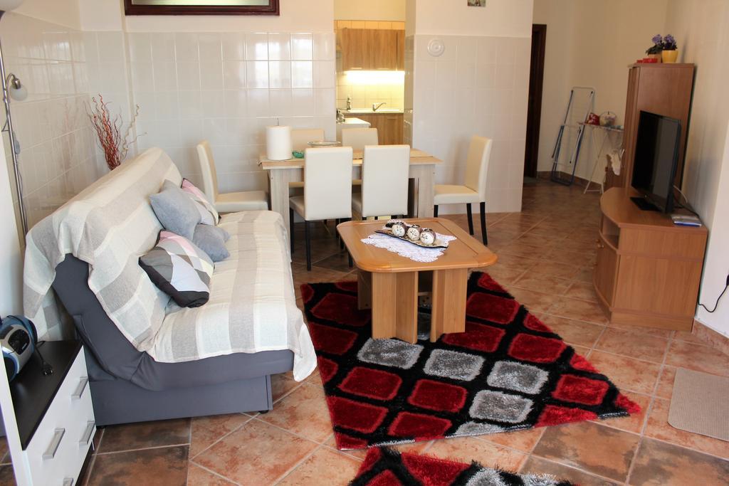 Apartment Mis Floura Rijeka Bagian luar foto
